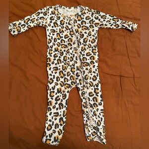 Spearmint Love ruffle footie size 12-18 months